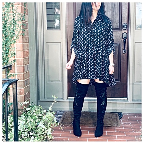 ✨PARIS✨Beautiful ruffle hem tunic - Picture 2 of 8